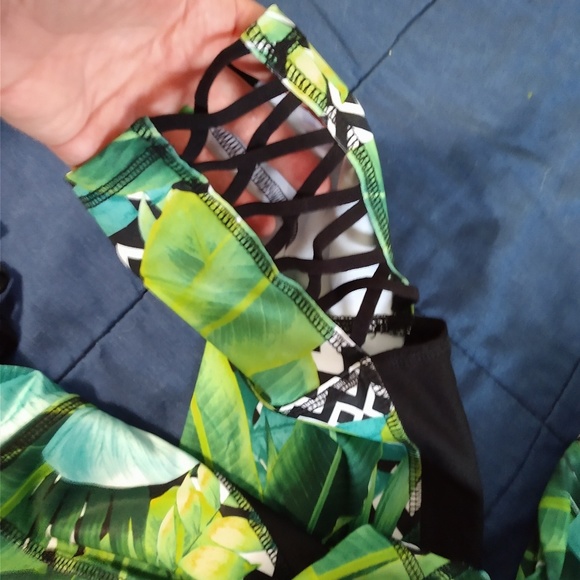 RBX Legging Capris with Tummy Control - Picture 3 of 8